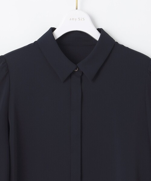 ANY SIS(エニィスィス)の「【洗える】トロミシャツカラー ブラウス(シャツ/ブラウス・レディース・アイボリー系/ネイビー系・2)」の9枚目の写真