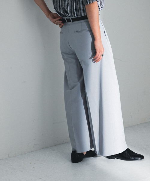 SENSE OF PLACE by URBAN RESEARCH（センスオブプレイスバイアーバンリサーチ）の「『わたべ×SOP』ダブルタックフレアワイドスラックス（スラックス・メンズ・ブラック/グレー/オレンジ・MEDIUM/LARGE）」の4枚目の写真