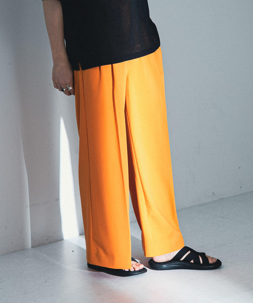 SENSE OF PLACE by URBAN RESEARCH（センスオブプレイスバイアーバンリサーチ）の「『わたべ×SOP』ダブルタックフレアワイドスラックス（スラックス・メンズ・ブラック/グレー/オレンジ・MEDIUM/LARGE）」の6枚目の写真