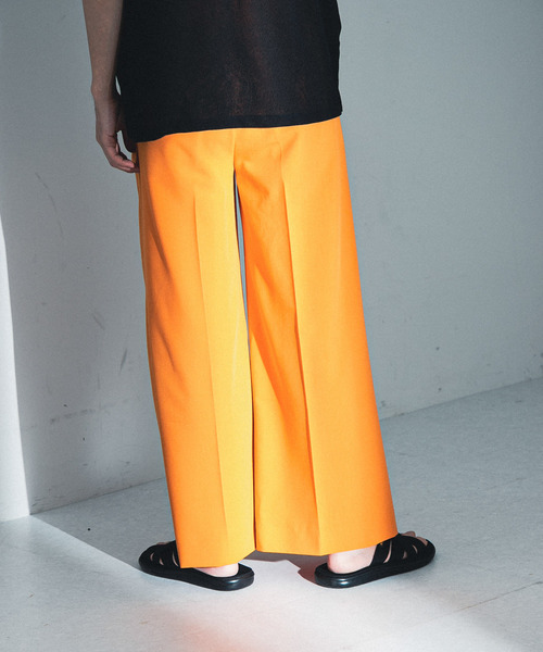 SENSE OF PLACE by URBAN RESEARCH（センスオブプレイスバイアーバンリサーチ）の「『わたべ×SOP』ダブルタックフレアワイドスラックス（スラックス・メンズ・ブラック/グレー/オレンジ・MEDIUM/LARGE）」の11枚目の写真