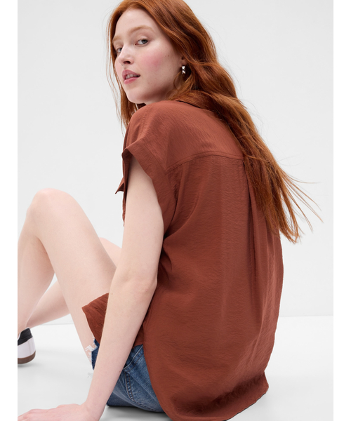 GAP（ギャップ）の「ユーティリティシャツ（シャツ/ブラウス・レディース・ブラウン/ブラック/ホワイト/グリーン・L/XS/S/M/XXS）」の5枚目の写真