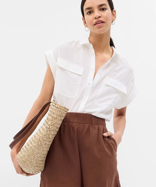 GAP（ギャップ）の「ユーティリティシャツ（シャツ/ブラウス・レディース・ブラウン/ブラック/ホワイト/グリーン・L/XS/S/M/XXS）」の2枚目の写真