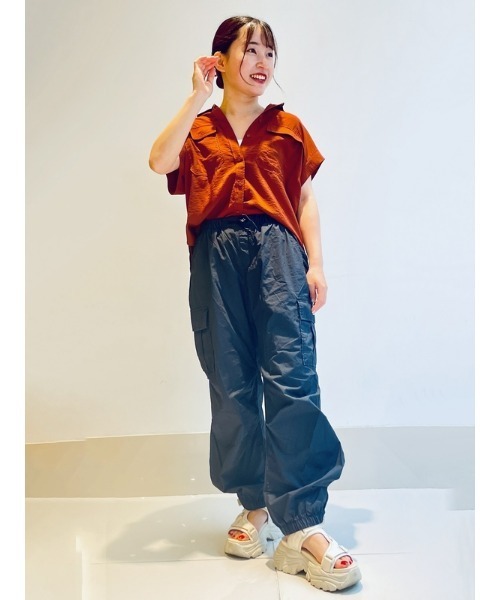 GAP（ギャップ）の「ユーティリティシャツ（シャツ/ブラウス・レディース・ブラウン/ブラック/ホワイト/グリーン・L/XS/S/M/XXS）」の15枚目の写真