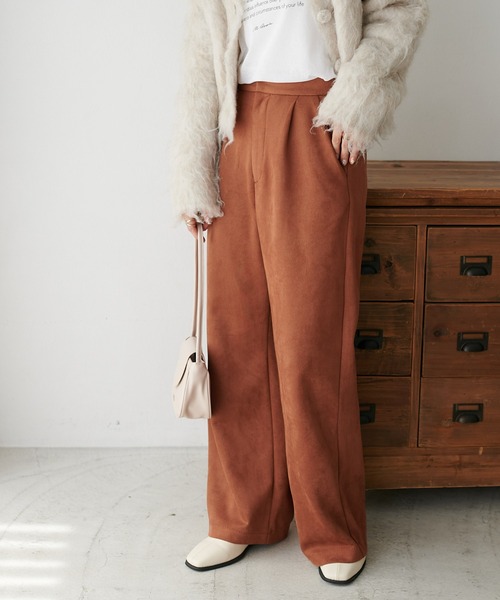 DISCOAT（ディスコート）の「スエードライクワイドパンツ（その他パンツ・レディース・アイボリー/ブラウン系その他/ブルー・FREE）」の3枚目の写真