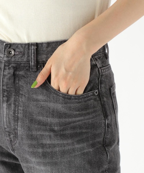 センタープレステーパードデニムパンツ♡新品タグ付き niko and（ニコアンド）の「[niko and JEANS 2023AW