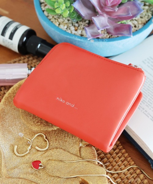 niko and...（ニコアンド）の「オリジナル二つ折りL字財布（財布・レディース・ブラック/ピンク/グリーン/オレンジ/イエロー/グレー/その他3/その他4/レッド/シルバー/マルチ/レオパード/グリーン系その他/ブラック系その他/ダークブラウン・0）」の10枚目の写真