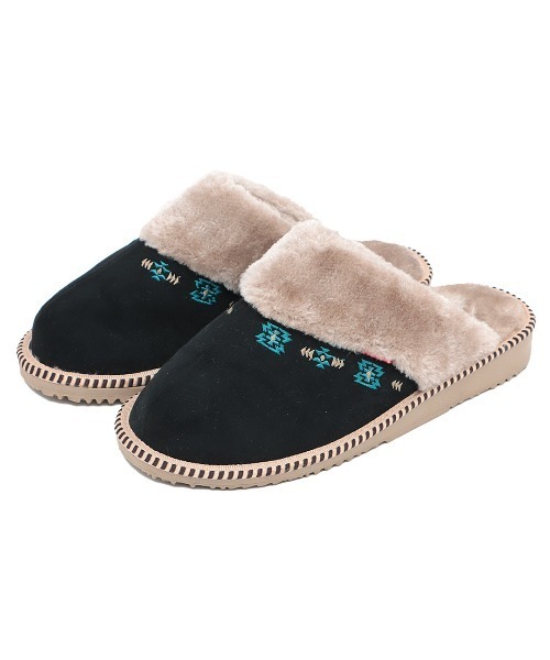 チチカカ（チチカカ）の「ネイティブ刺繍ムートンスリッポン（スリッポン・レディース・オレンジ/カーキ/ブラック・MEDIUM/LARGE）」の13枚目の写真