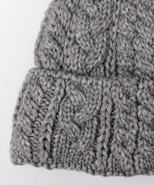 Basiquenti（ベーシックエンティ）の「ウールミックス ケーブル編み ニットワッチ（ニットキャップ/ビーニー・メンズ・マスタード/ブラック/カーキ/オフホワイト/グレー・FREE）」の13枚目の写真