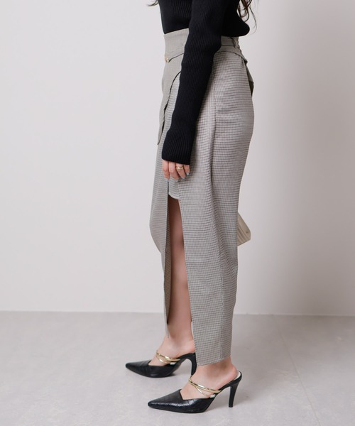 LIPSERVICE(リップサービス)の「カーブベルトスリットスカート(スカート・レディース・その他1/アイボリー/ブラック・S/M)」の15枚目の写真