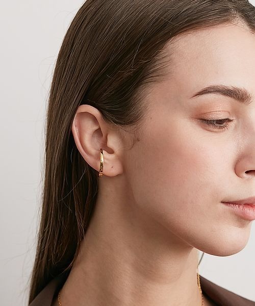 PAS TIERRA（パティエラ）の「[Lien] フープピアハーフイヤリング（Half)（イヤリング・レディース・イエローゴールド/シルバー・FREE）」の5枚目の写真