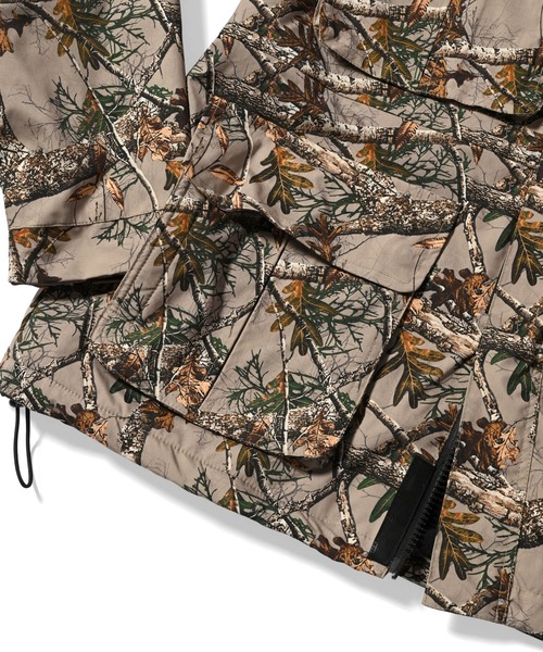 LFYT（エルエフワイティー）の「LFYT ラファイエット [Lafayette] - ミリタリー フィールドパーカー ジャケット [MILITARY FIELD PARKA] LA231007（マウンテンパーカー・メンズ・ブラック/リアルツリーカモ・XXL/L/XL/M）」の12枚目の写真