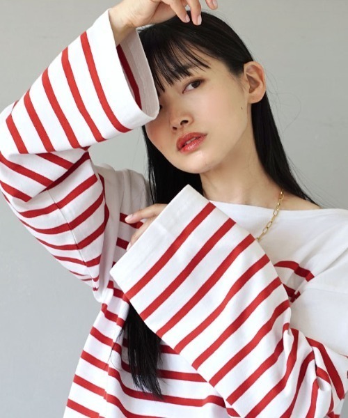 zootie(ズーティー)の「【水と油分を弾いて汚れにくい!】シミヘン加工 フレンチバスク オーバーサイズカットソー(Tシャツ/カットソー・レディース・ホワイト×ブルー/ホワイト×レッド/ホワイト×グレー/ホワイト×ブラック/ブルー系その他/イエロー系その他2/ネイビー系1/ベージュ系その他/ネイビー×ホワイト・フリー)」の11枚目の写真