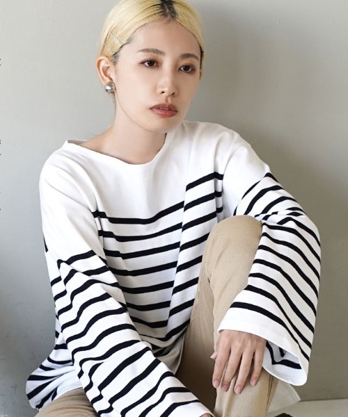 zootie(ズーティー)の「【水と油分を弾いて汚れにくい!】シミヘン加工 フレンチバスク オーバーサイズカットソー(Tシャツ/カットソー・レディース・ホワイト×ブルー/ホワイト×レッド/ホワイト×グレー/ホワイト×ブラック/ブルー系その他/イエロー系その他2/ネイビー系1/ベージュ系その他/ネイビー×ホワイト・フリー)」の16枚目の写真