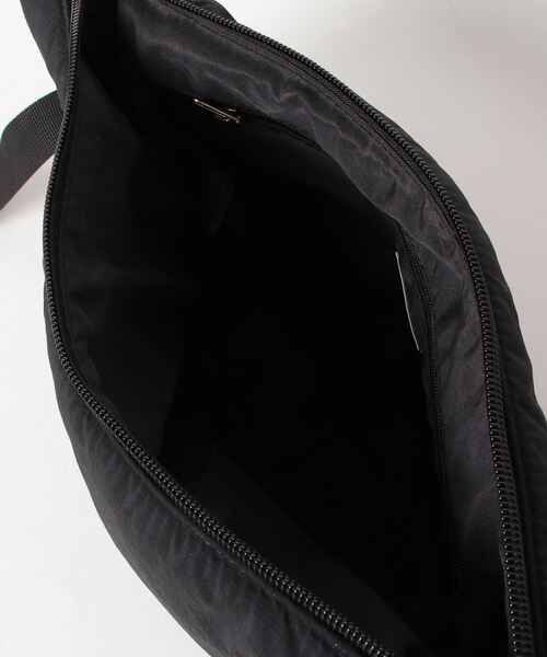 Legato Largo（レガートラルゴ）の「Legato Largo / パデッドナイロンハンモック　ワンショルダー / LG-F3161（ショルダーバッグ・レディース・ベージュ/ネイビー/オリーブ/ブラウン/ブラック・ONESIZE）」の8枚目の写真