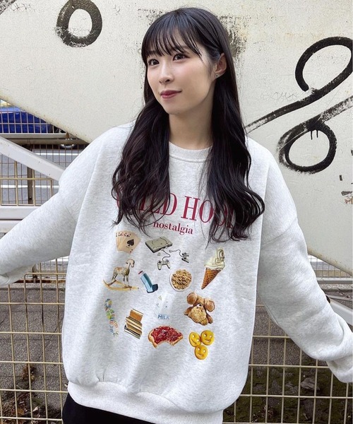 Chick（チック）の「RETRO CREW NECK SWEAT / レトロ柄クルーネックスウェット（スウェット・レディース・ブラック/グレー・FREE）」の7枚目の写真