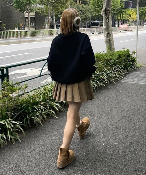 Chick（チック）の「RETRO CREW NECK SWEAT / レトロ柄クルーネックスウェット（スウェット・レディース・ブラック/グレー・FREE）」の5枚目の写真