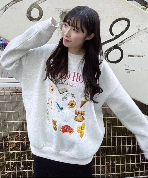 Chick（チック）の「RETRO CREW NECK SWEAT / レトロ柄クルーネックスウェット（スウェット・レディース・ブラック/グレー・FREE）」の6枚目の写真