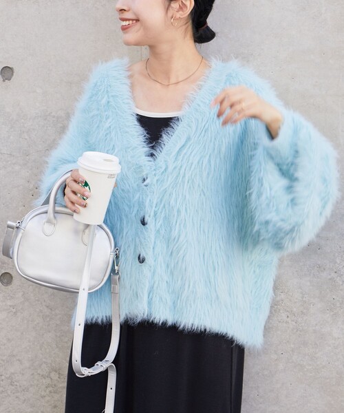 PUBLUX（パブリュクス）の「PUBLUX/パブリュクス フェザーヤーンVネックカーディガン　限定展開（カーディガン/ボレロ・レディース・チャコールグレー/ナチュラル/サックスブルー・ﾌﾘ-）」の14枚目の写真