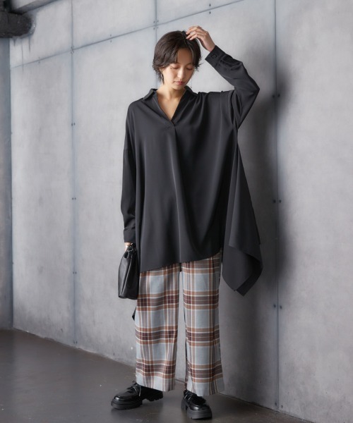 Soiunique（スワユニーク）の「裾変形ゆったりスキッパーチュニック ［Soiunique］（シャツ/ブラウス・レディース・アイボリー/カーキ/ブラック・FREE）」の16枚目の写真