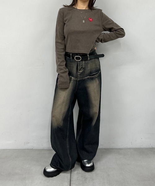 WHO'S WHO gallery（フーズフーギャラリー）の「【SLOPPY/スロッピー】SLOPPYハートワッペンピグメントトップス（Tシャツ/カットソー・レディース・カーキ/ブルー/ブラウン/グレー/チャコールグレー/ライトグレー/オフホワイト/グレー系その他・FREE）」の17枚目の写真