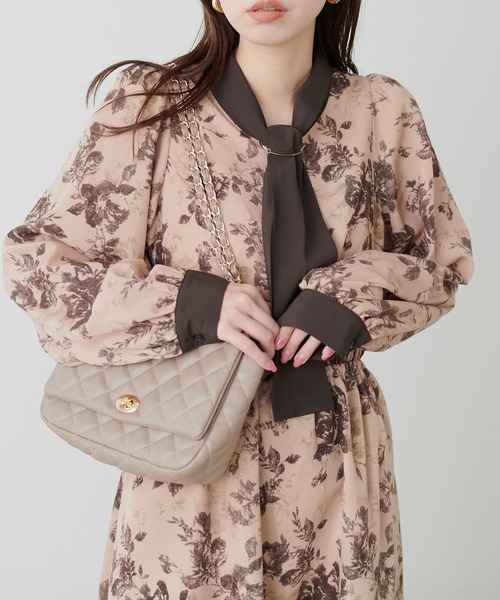 natural couture(ナチュラルクチュール)の「ボウタイ配色切替ワンピース(ワンピース・レディース・その他3/その他2/その他4/その他1・FREE)」の2枚目の写真