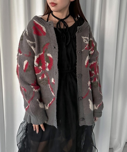 soie by apres jour mignon（ソワバイアプレジュールミニョン）の「【soie by apres jour mignon】花柄ジャガード起毛カーディガンZOZOTOWN限定アイテム】（カーディガン/ボレロ・レディース・ブラック/グレー・フリー）」の4枚目の写真