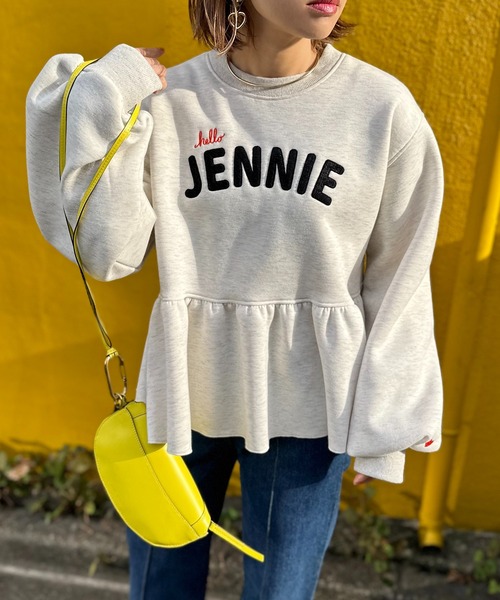 mi via loca(ミヴィアロカ)の「サガラ刺繍ロゴ ボリュームスリーブ ペプラムトップス(スウェット・レディース・チャコールグレー/ブラック/オートミール・FREE)」の6枚目の写真