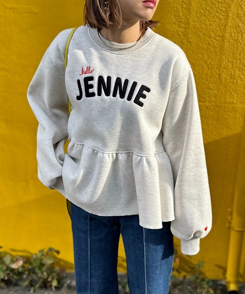 mi via loca(ミヴィアロカ)の「サガラ刺繍ロゴ ボリュームスリーブ ペプラムトップス(スウェット・レディース・チャコールグレー/ブラック/オートミール・FREE)」の9枚目の写真