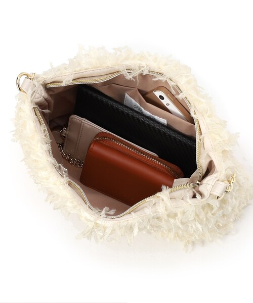 OPAQUE.CLIP（オペークドットクリップ）の「◆フラッフィーフリンジチェーンショルダー（ショルダーバッグ・レディース・ブラック/アイボリー/ピンク・00）」の12枚目の写真