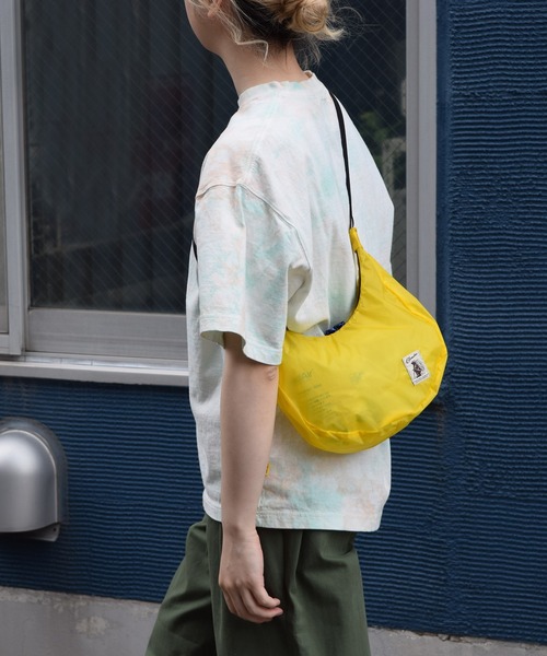 COBMASTER(コブマスター)の「【COBMASTER/コブマスター】COB BANANA SHOULDER BAG 7241(ショルダーバッグ・メンズ・サーモンピンク/サックスブルー系/イエロー/ライトブラウン・FREE)」の4枚目の写真