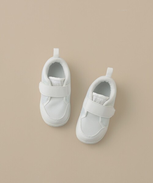 ASICS(アシックス)の「ASICS / 上履き CP BABY 2(13~15.5㎝)(その他シューズ・キッズ・ホワイト・14/13.5/15.5/15 /14.5/13)」の1枚目の写真