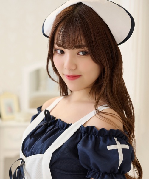 BODYLINE（ボディライン）の「オフショルフレアナース 4点セット 