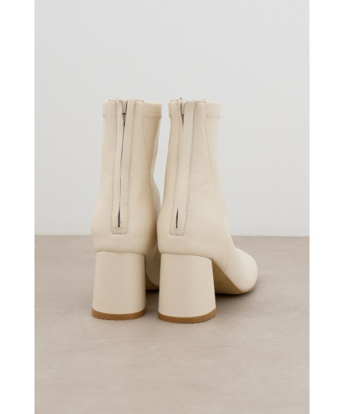 AZUL by moussy(アズールバイマウジー)の「スクエアトゥストレッチショートブーツ(ブーツ・レディース・シルバー/ブラック/アイボリー・LARGE/SMALL/MEDIUM)」の9枚目の写真