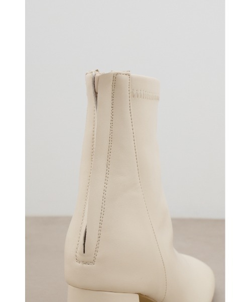 AZUL by moussy(アズールバイマウジー)の「スクエアトゥストレッチショートブーツ(ブーツ・レディース・シルバー/ブラック/アイボリー・LARGE/SMALL/MEDIUM)」の11枚目の写真