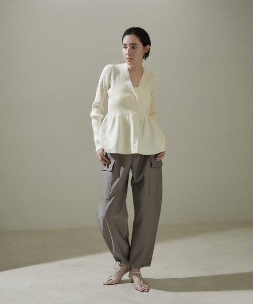 SALON adam et rope'（サロン アダム エ ロペ）の「コットンリブカップ付きベアキャミ（チューブトップ・レディース・ホワイト/ブラック・FREE）」の4枚目の写真