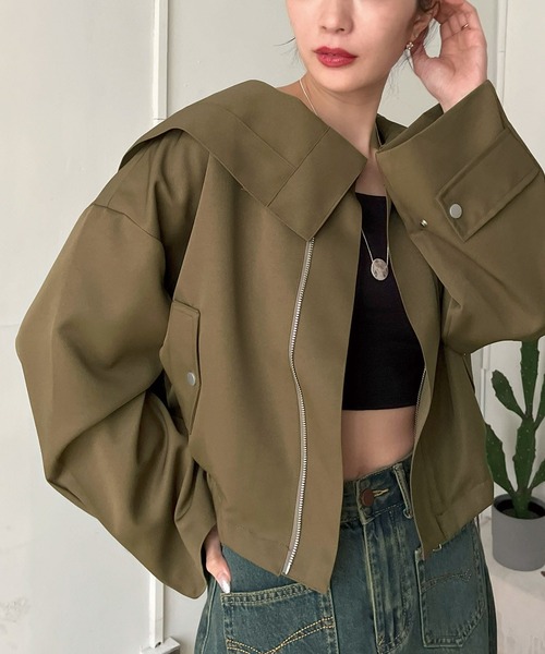 Jewelobe（ジュエローブ）の「ビッグセーラーカラーショートブルゾン（ブルゾン・レディース・ブラウン/カーキ/ブラック・FREE）」の3枚目の写真