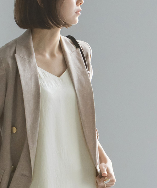 Noble（ノーブル）の「《追加》サテンVネックキャミソールワンピース（ワンピース・レディース・ライトグレー/ホワイト系その他・FREE）」の21枚目の写真