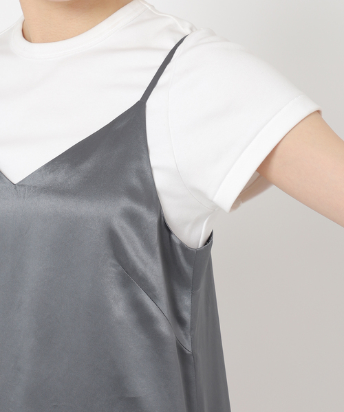 Noble（ノーブル）の「《追加》サテンVネックキャミソールワンピース（ワンピース・レディース・ライトグレー/ホワイト系その他・FREE）」の5枚目の写真