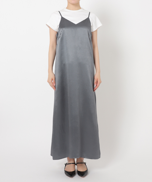 Noble（ノーブル）の「《追加》サテンVネックキャミソールワンピース（ワンピース・レディース・ライトグレー/ホワイト系その他・FREE）」の8枚目の写真
