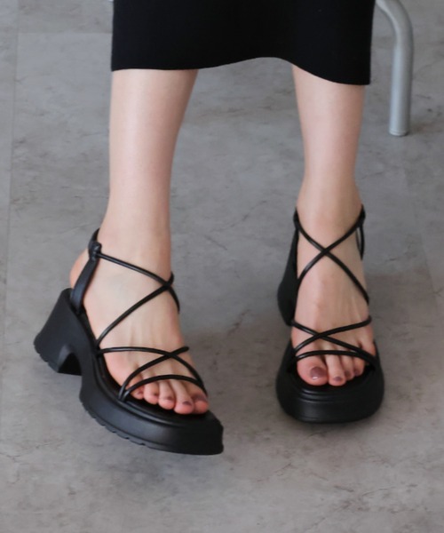⭐️美品⭐️　trippen　VIVIENNE　ストラップサンダル　ブラック 厚底プラットフォームチューブストラップサンダル（サンダル