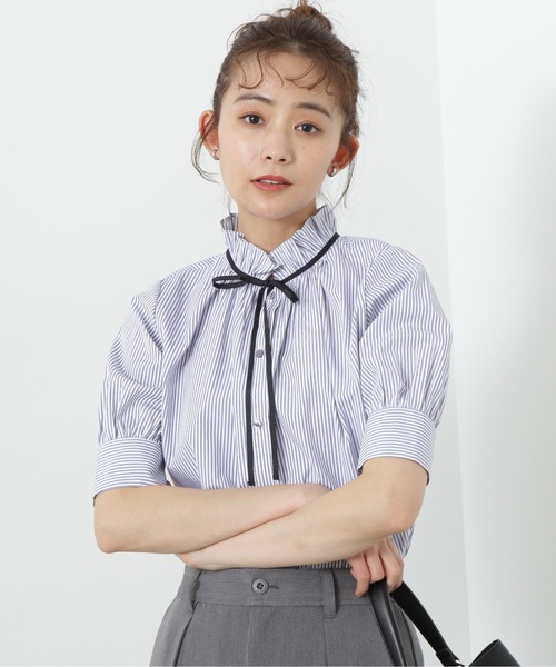 N.（N. Natural Beauty Basic）（エヌエヌナチュラルビューティーベーシック）の「◆フリルネックバイカラーリボンブラウス（シャツ/ブラウス・レディース・ブルー系その他/オフホワイト/グレー系その他・MEDIUM）」の4枚目の写真