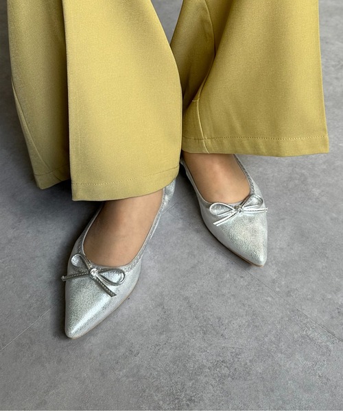 Thevon（ゼボン）の「ギャザーバレエパンプス（パンプス・レディース・シルバー/ブラック/ゴールド・L/M/S）」の3枚目の写真