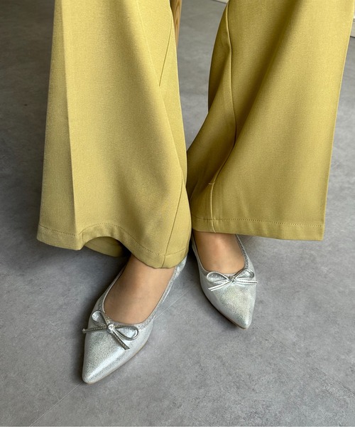 Thevon（ゼボン）の「ギャザーバレエパンプス（パンプス・レディース・シルバー/ブラック/ゴールド・L/M/S）」の5枚目の写真