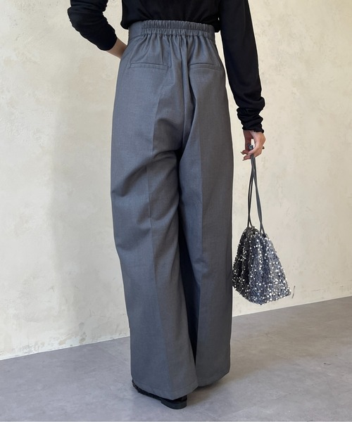 Thevon（ゼボン）の「マーベルトタックワイドパンツ（スラックス