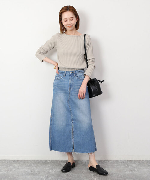 SLOBE IENA(スローブイエナ)の「トタンテレコボートネックプルオーバー(Tシャツ/カットソー・レディース・ネイビー/ベージュ/ラベンダー・FREE)」の4枚目の写真