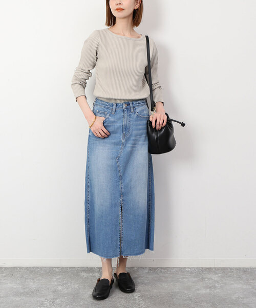 SLOBE IENA(スローブイエナ)の「トタンテレコボートネックプルオーバー(Tシャツ/カットソー・レディース・ネイビー/ベージュ/ラベンダー・FREE)」の5枚目の写真