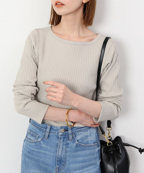 SLOBE IENA(スローブイエナ)の「トタンテレコボートネックプルオーバー(Tシャツ/カットソー・レディース・ネイビー/ベージュ/ラベンダー・FREE)」の8枚目の写真