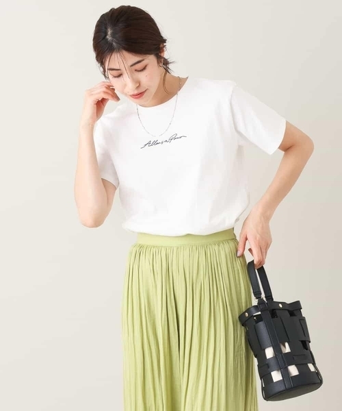 a.v.v(アーヴェヴェ)の「刺繍ロゴTシャツ(Tシャツ/カットソー・レディース・ブラック/ホワイト/ライトグレー/チャコールグレー/グレイッシュベージュ・34/38/40/42/36)」の6枚目の写真