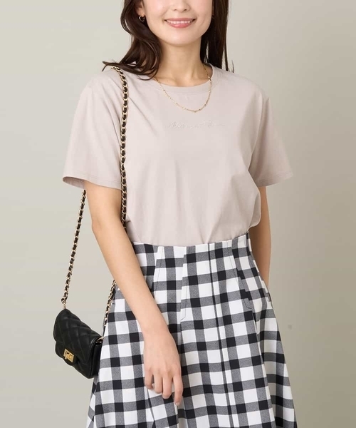 a.v.v(アーヴェヴェ)の「刺繍ロゴTシャツ(Tシャツ/カットソー・レディース・ブラック/ホワイト/ライトグレー/チャコールグレー/グレイッシュベージュ・34/38/40/42/36)」の16枚目の写真