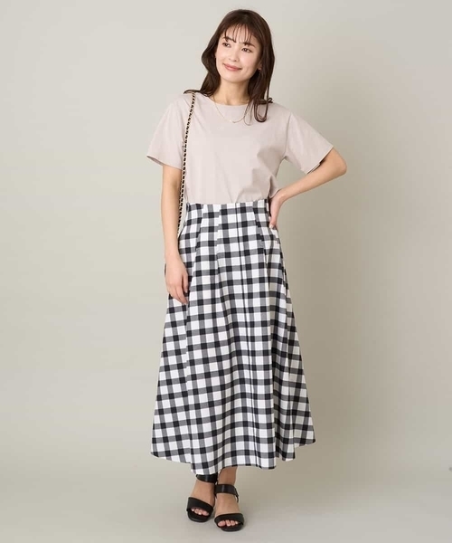 a.v.v(アーヴェヴェ)の「刺繍ロゴTシャツ(Tシャツ/カットソー・レディース・ブラック/ホワイト/ライトグレー/チャコールグレー/グレイッシュベージュ・34/38/40/42/36)」の18枚目の写真